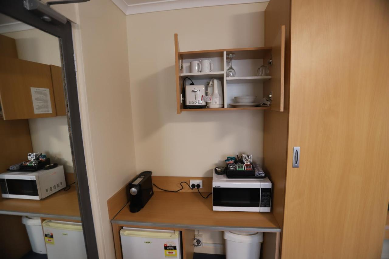 Townhouse Motel קווארה מראה חיצוני תמונה