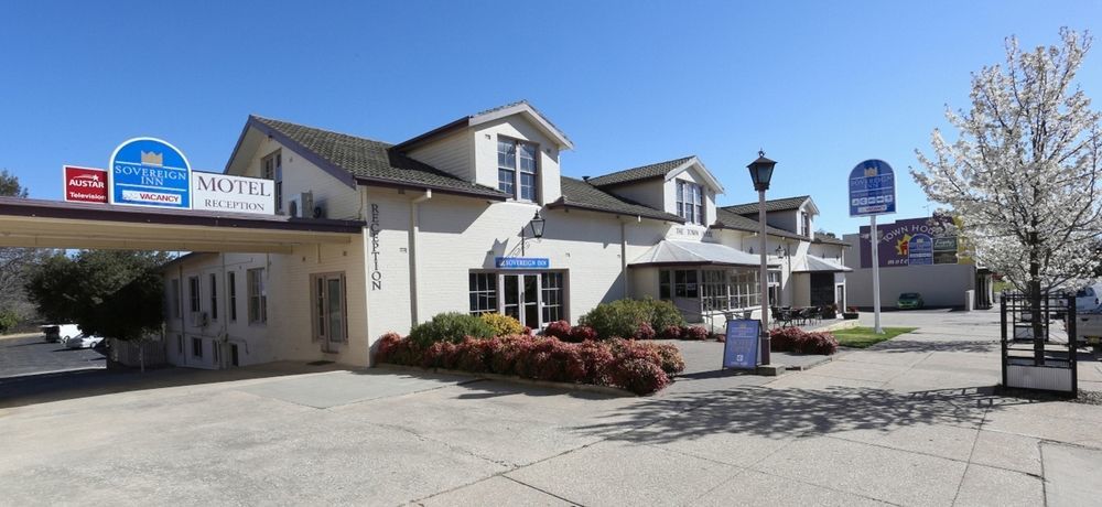 Townhouse Motel קווארה מראה חיצוני תמונה